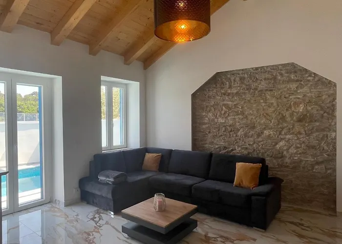 Vic&dave Σπίτι διακοπών Πούλα